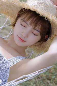半夜年轻人看B站软件